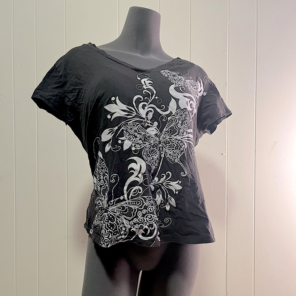 Lavish Sport 2XL Gray V-Neck w/ White Butterfly Pattern